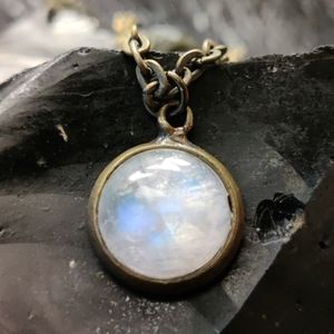 Rainbow Moonstone gemstone pendant necklace #035